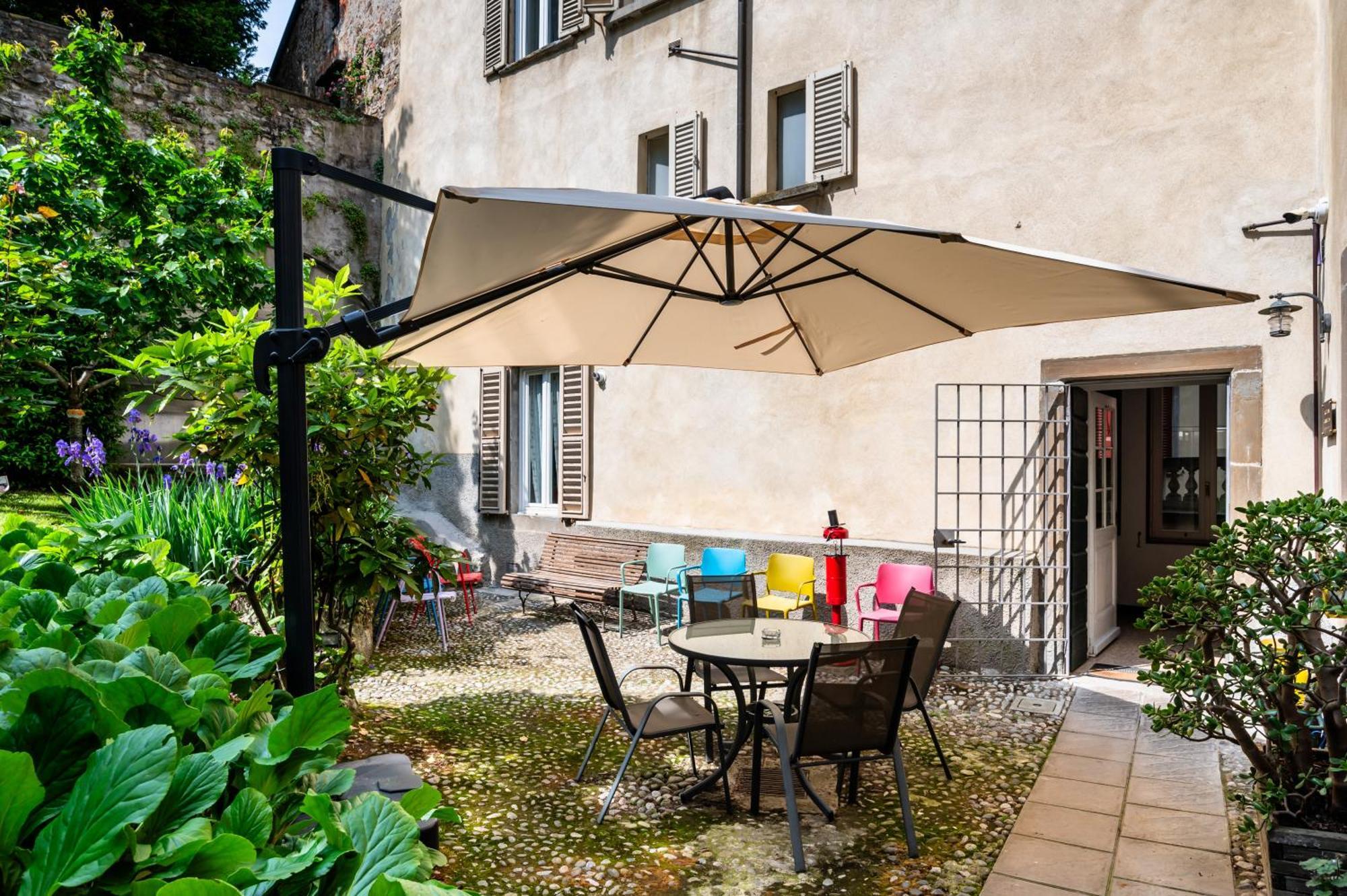 Palazzo Rivola Hotel Bergamo Exterior photo