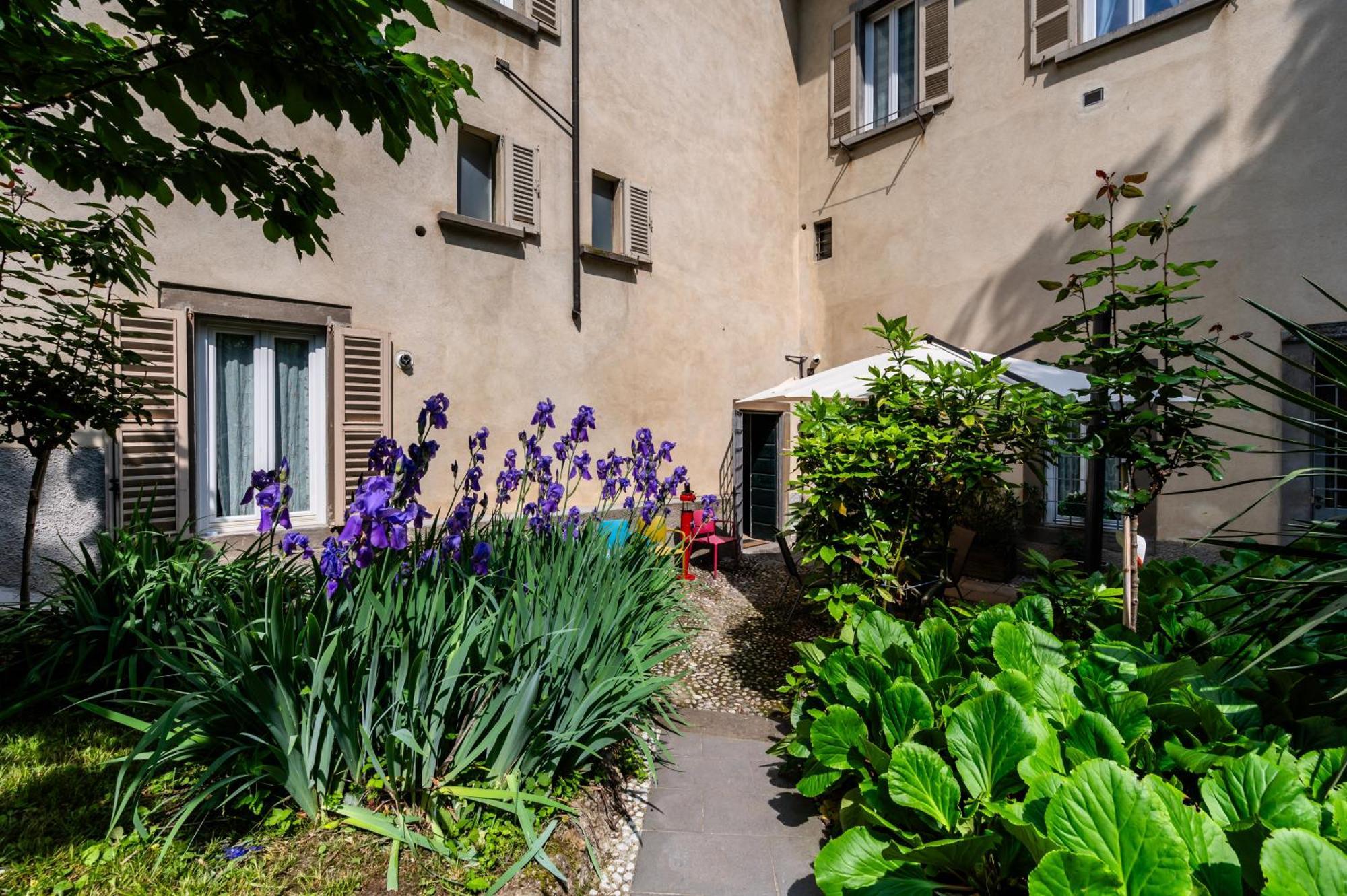 Palazzo Rivola Hotel Bergamo Exterior photo